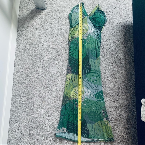 Le Chateau | Side Ruching Halter Dress - Picture 7 of 7